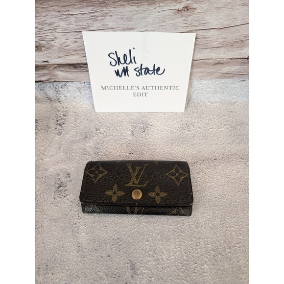 Louis Vuitton Accessories - Authentic LOUIS VUITTON Monogram 4 Key Holder Case